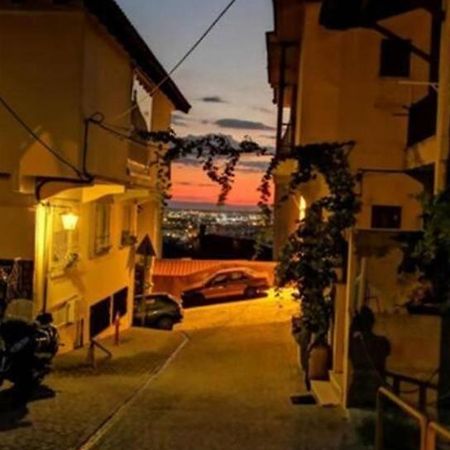 Appartamento Cozy House With Garden In The Old Town Salonicco Esterno foto