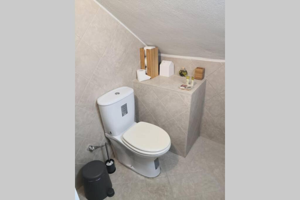 Appartamento Cozy House With Garden In The Old Town Salonicco Esterno foto